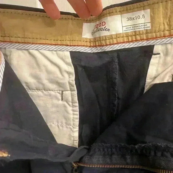 Izod saltwater men’s shorts. Fall season start - Picture 4 of 5